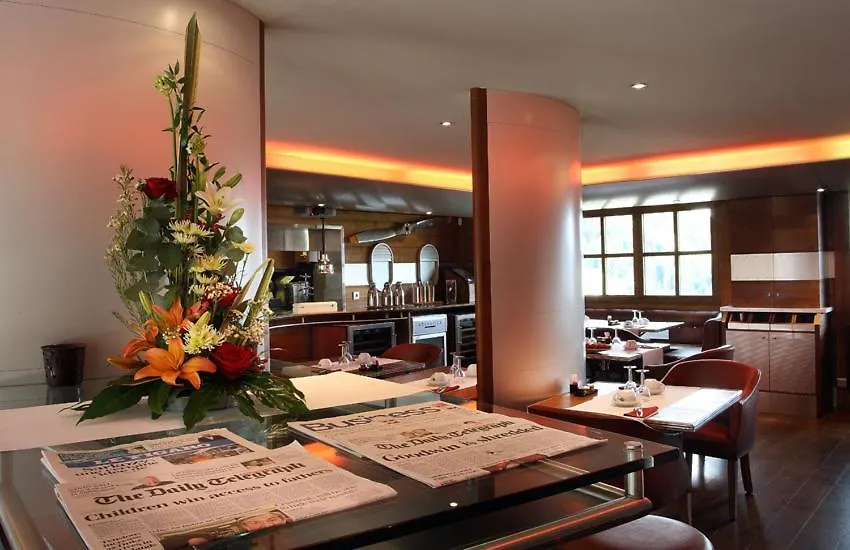 Le Seizena Otel Montvalezan 3*,